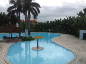 Bể bơi Long Việt
